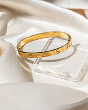 Load image into Gallery viewer, Eternity Bangle